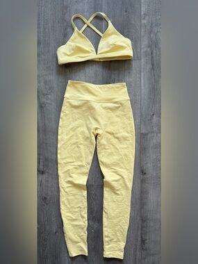Bombshell Sportswear Pale Yellow High-Waist Leggings and Bra Set